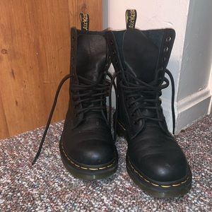 Dr.Martens 1490 boots